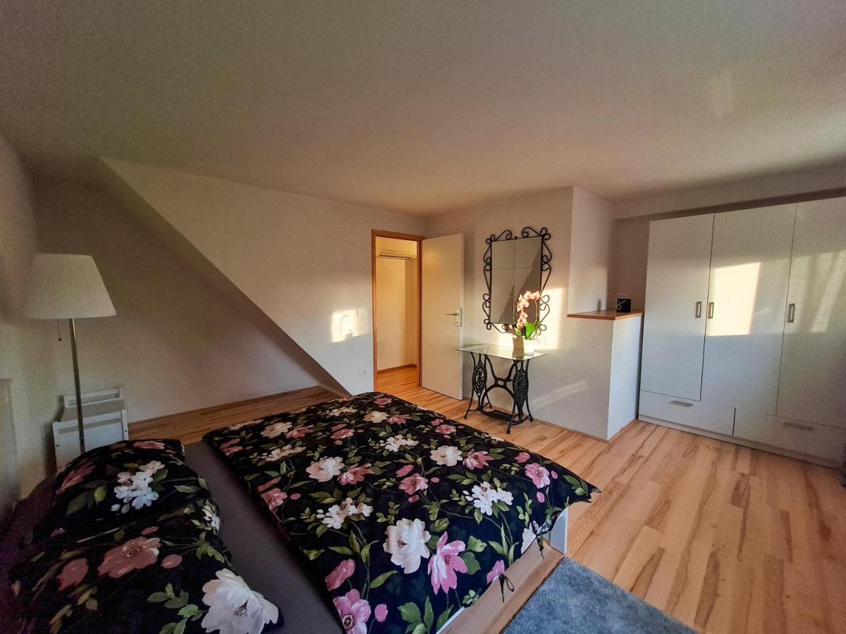 Sweet House And Apartment ロヴィニ エクステリア 写真